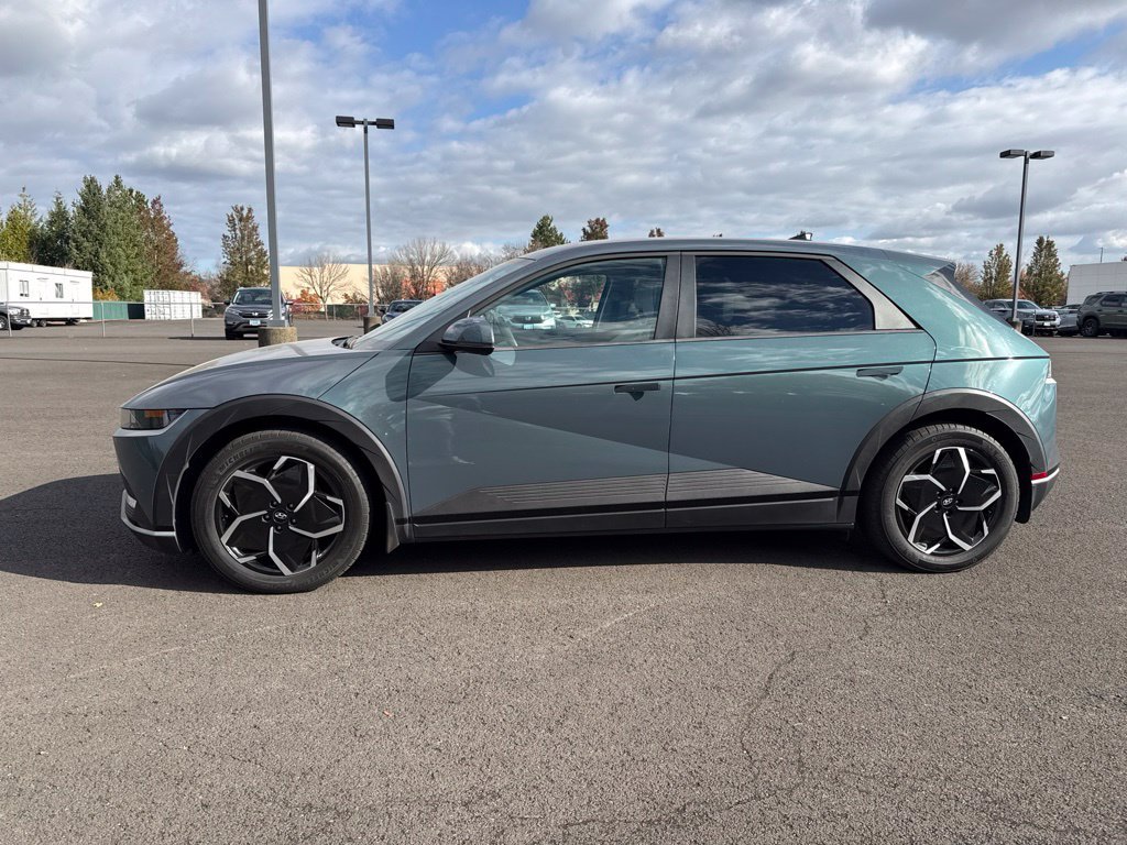 Used 2023 Digital Teal Hyundai SEL image 4