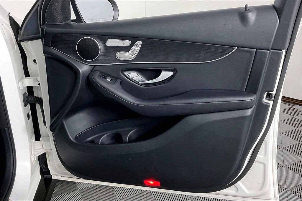 2021 Mercedes-Benz GLC GLC300 - Photo 16