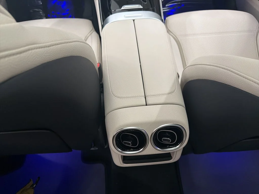Used 2026 White Mercedes-Benz GLC 300 image 22