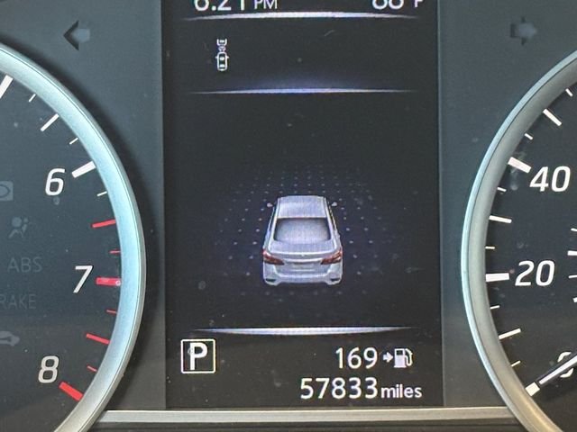 Used 2018 White Nissan SR image 31