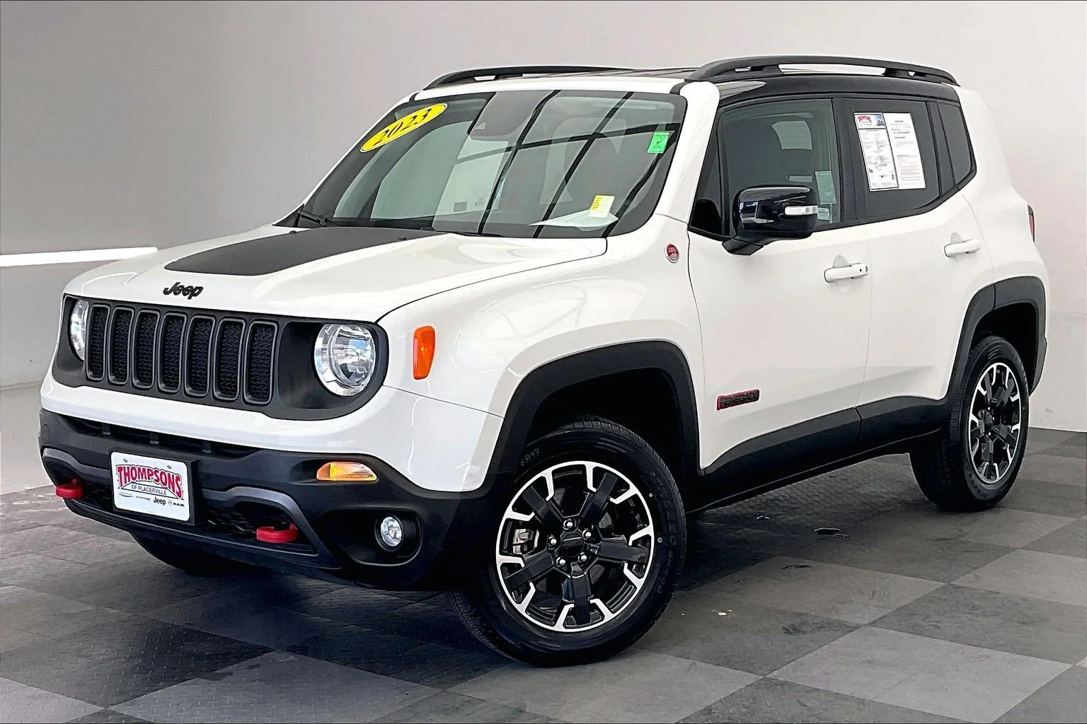 Used 2023 Alpine White Clearcoat Jeep Trailhawk image 12