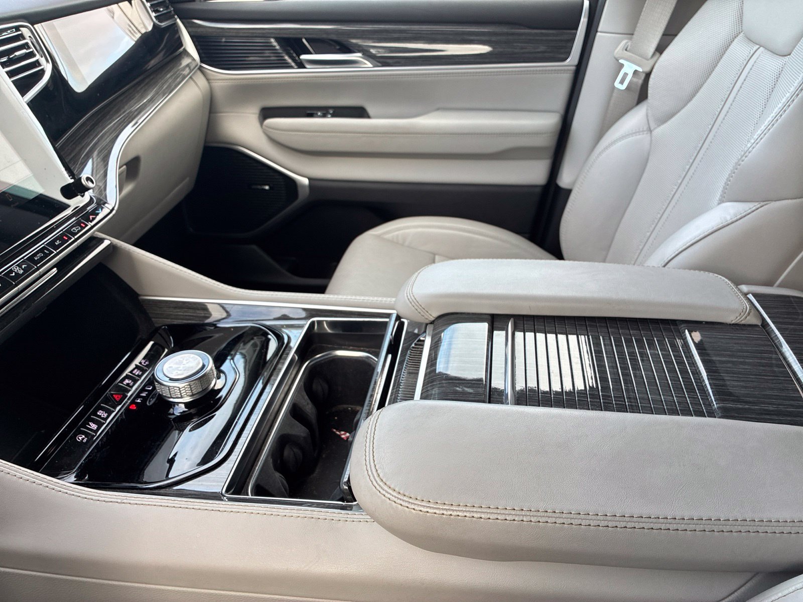Used 2022 Silver Jeep Series II image 30