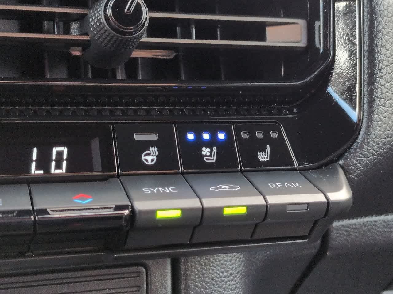 Certified Used 2025 Wind Chill Pearl Toyota  image 22