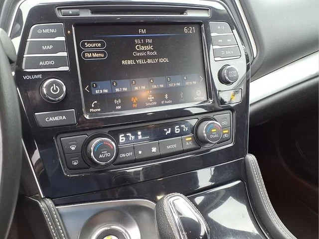 Used 2023 Black Nissan SV Xtronic CVT image 9
