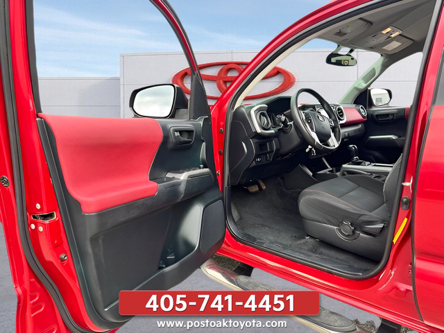Used 2016 Red Toyota SR5 image 17