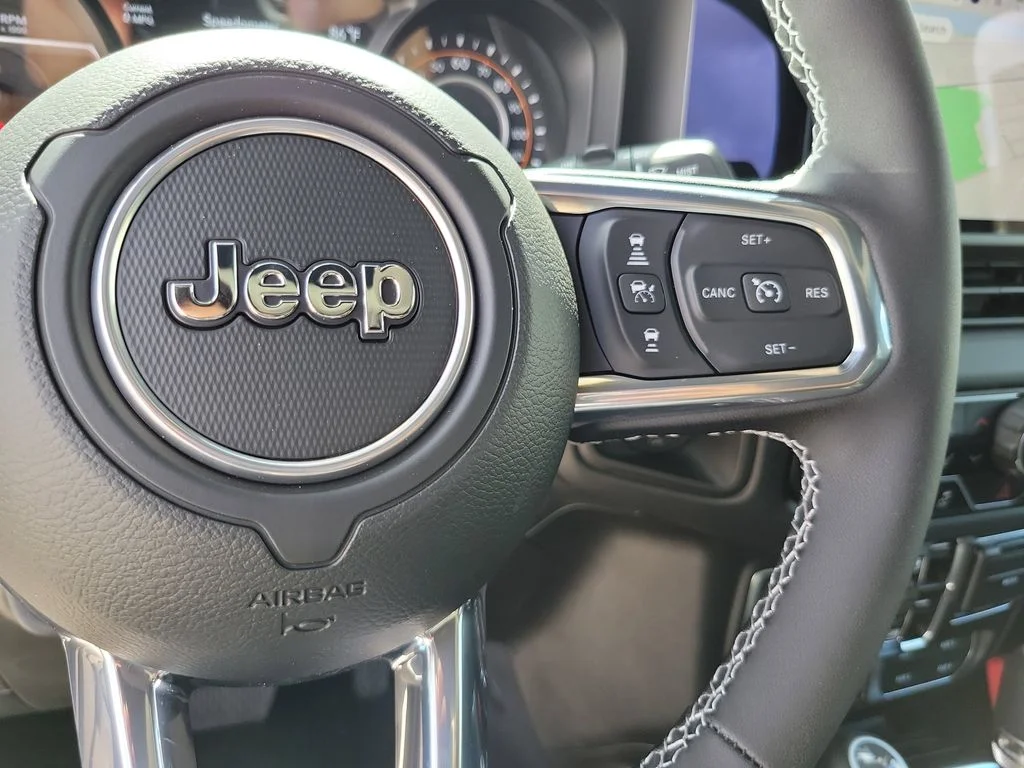 2025 Jeep Wrangler 4-Door Sahara - Photo 23