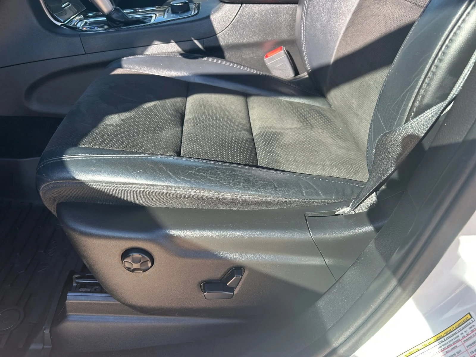 Used 2020 Bright White Jeep ALTITUDE image 14