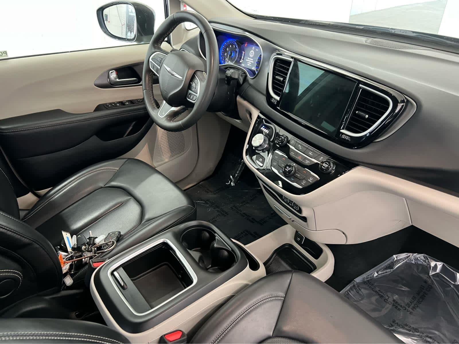 2023 Chrysler Pacifica Touring L - Photo 26