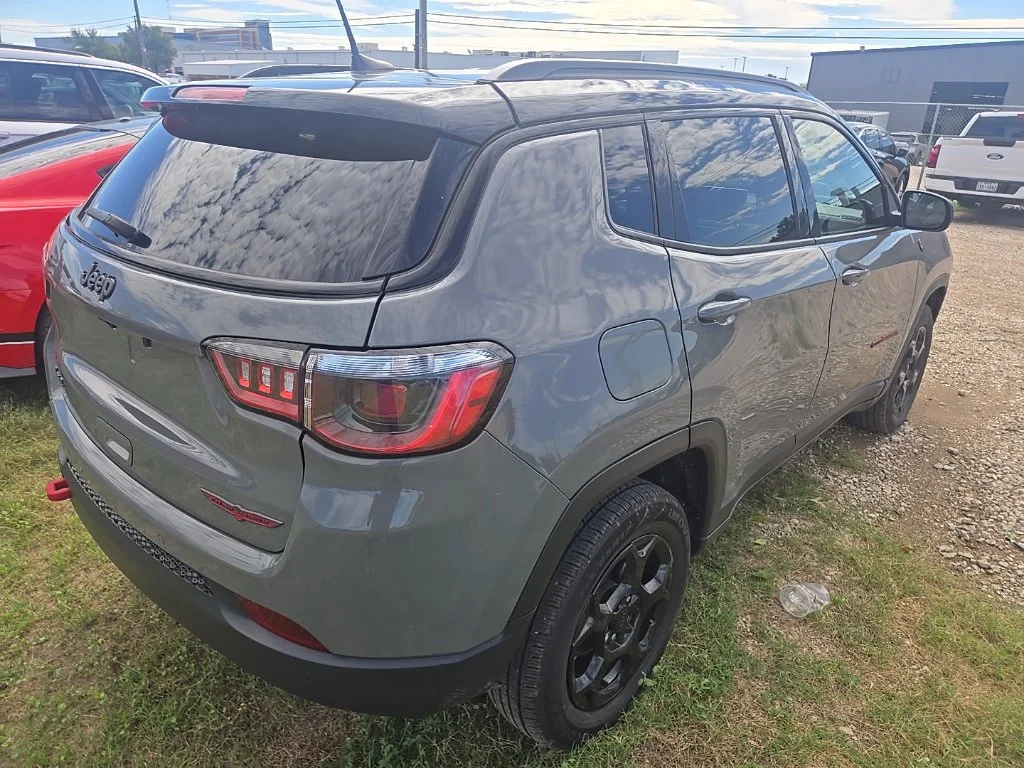 Used 2024 Gray Jeep Trailhawk image 4