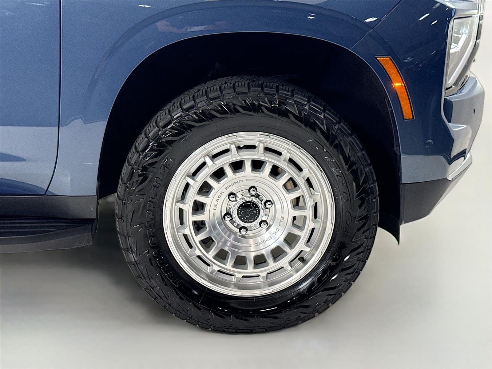 Used 2025 Lakeshore Blue Metallic Chevrolet Premier image 45