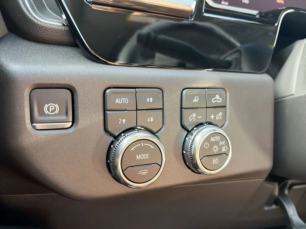 New 2026 Onyx Black GMC Elevation image 26