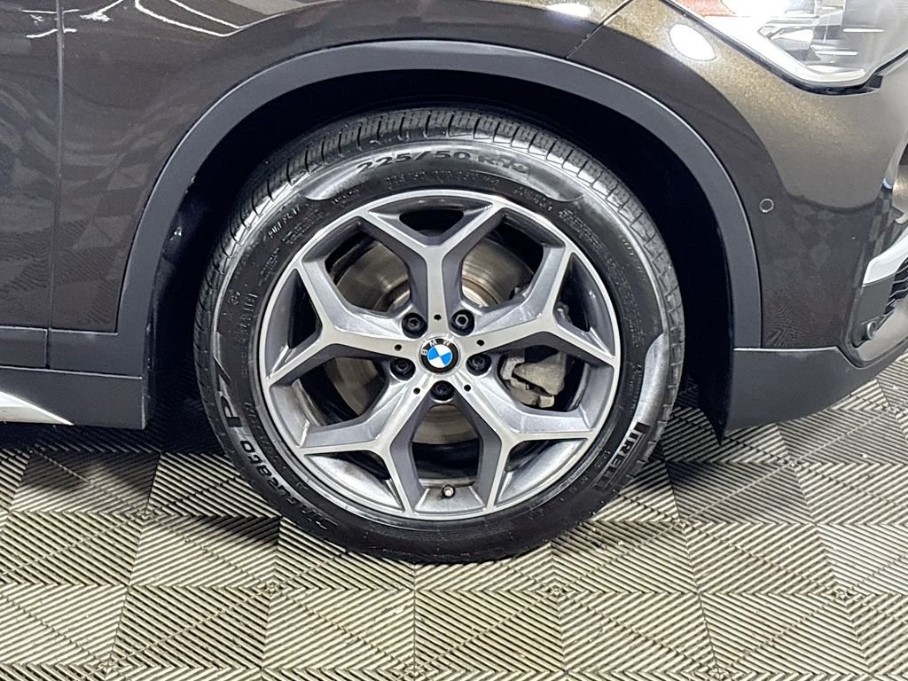 Used 2019 Green BMW xDrive28i image 24