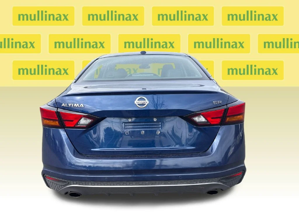 Used 2020 Blue Nissan 2.5 SR image 28