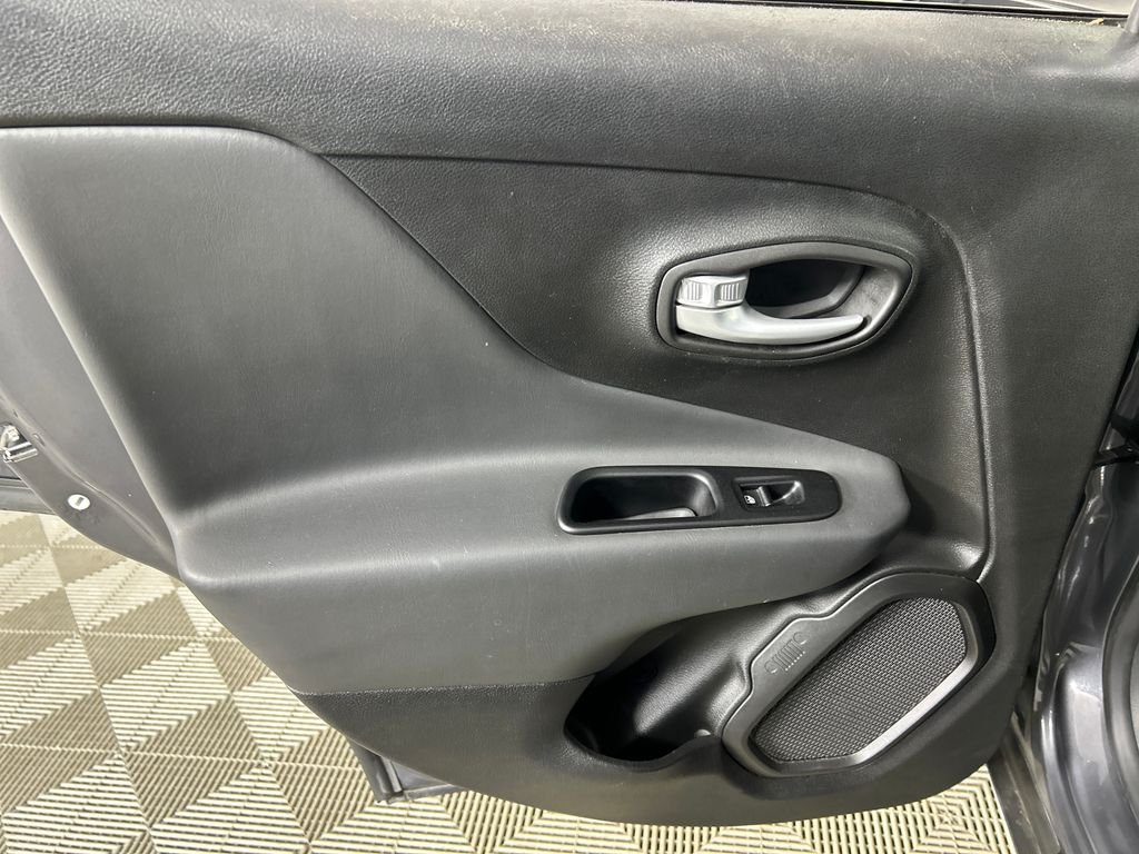 Used 2023 Gray Jeep Limited image 16