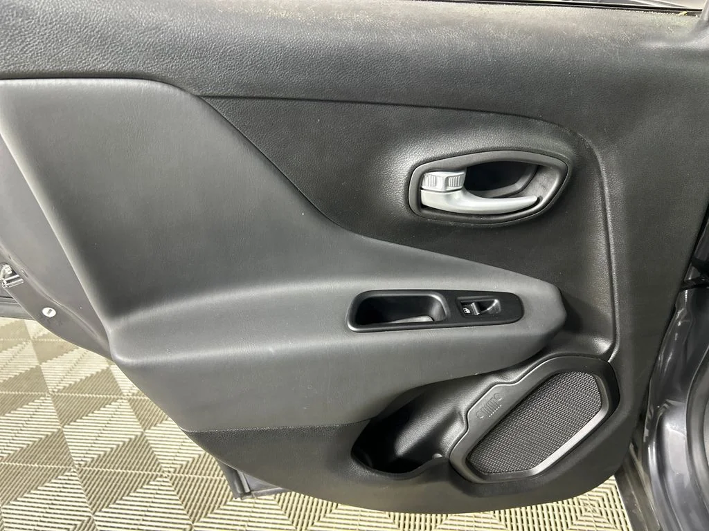 Used 2023 Gray Jeep Limited image 16
