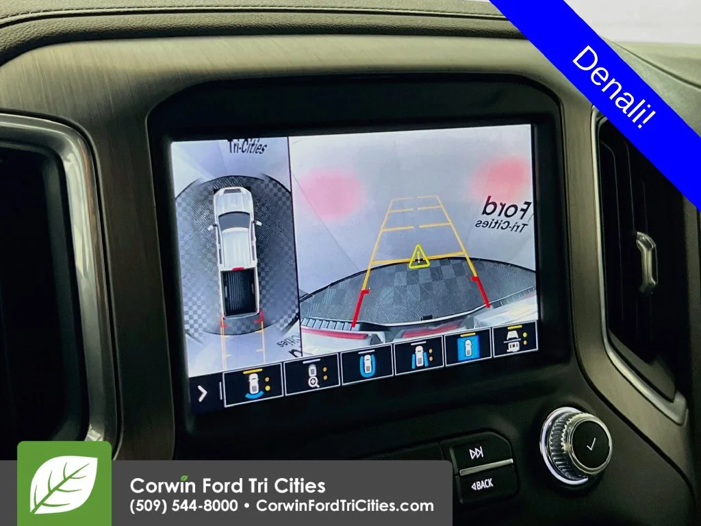 Used 2022 White Frost Tri-Coat GMC Denali image 20
