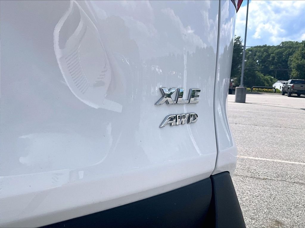 Used 2024 White Toyota XLE image 29