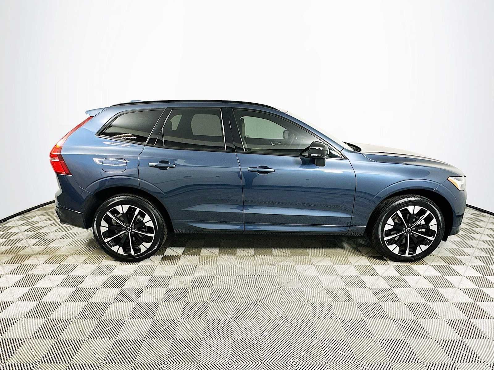 New 2026 CRYSTAL BLACK SILICA Subaru tS image 8