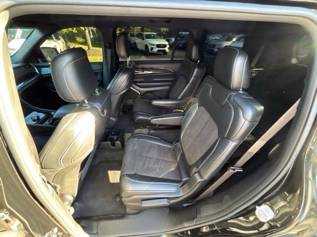 Used 2021 Diamond Black Jeep Altitude image 18