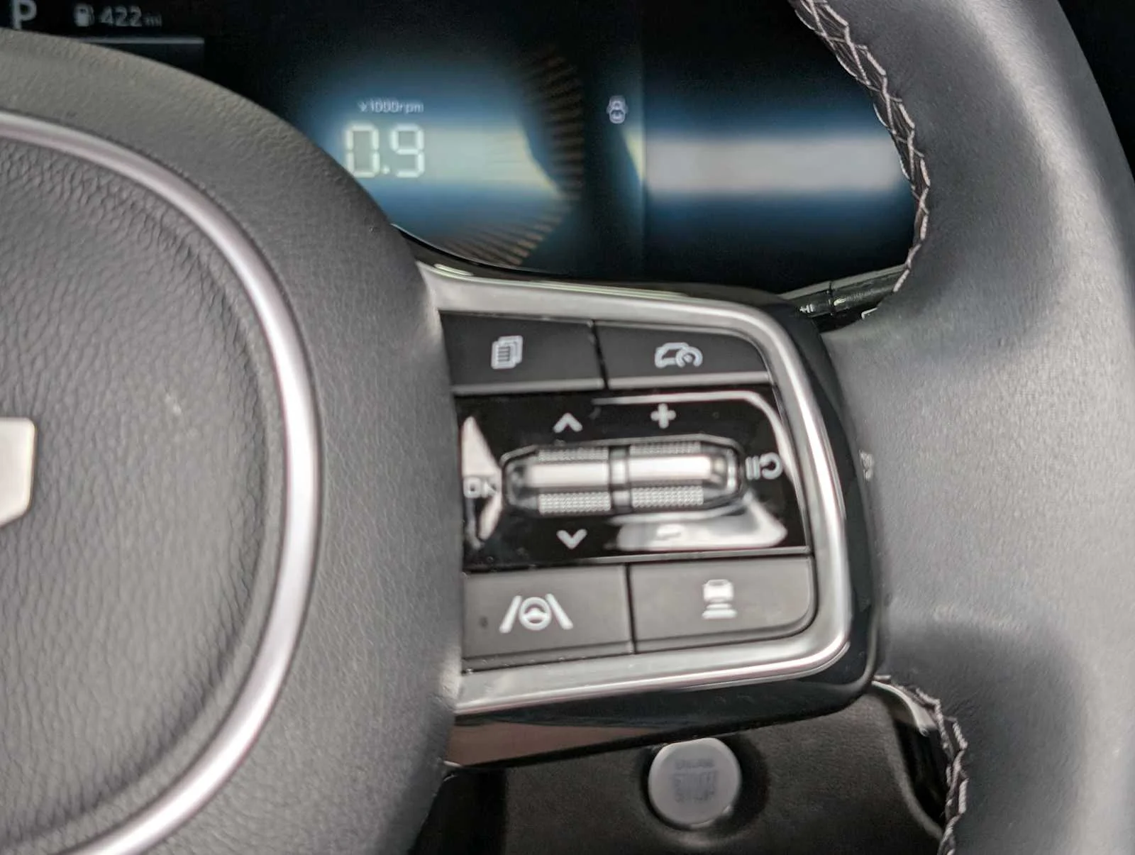 Used 2025 Glacial White Pearl Kia S image 38