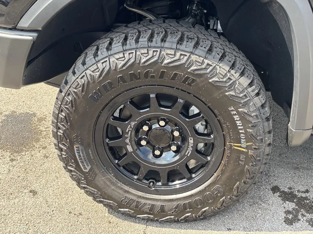 New 2026 Onyx Black GMC AT4X image 10