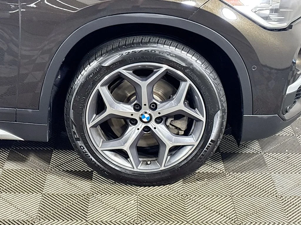 Used 2019 Green BMW xDrive28i image 24