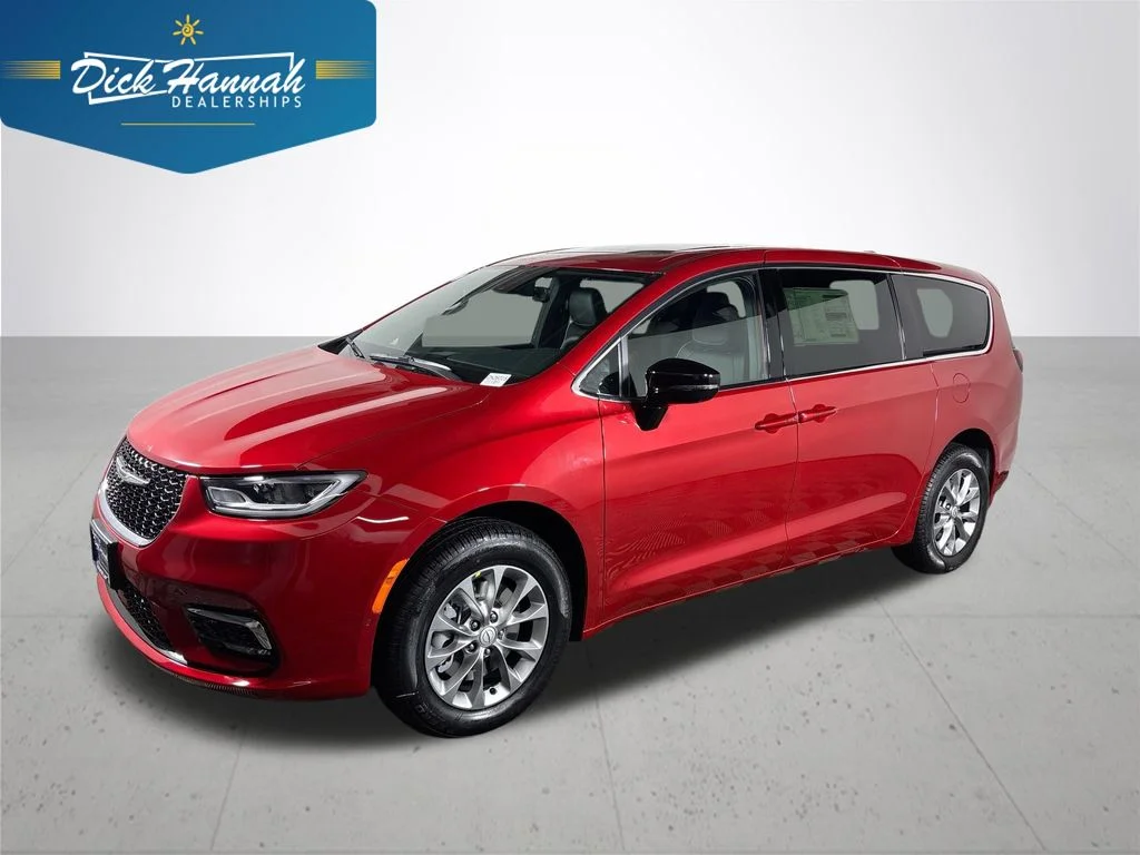 2026 Chrysler Pacifica Limited AWD's photo