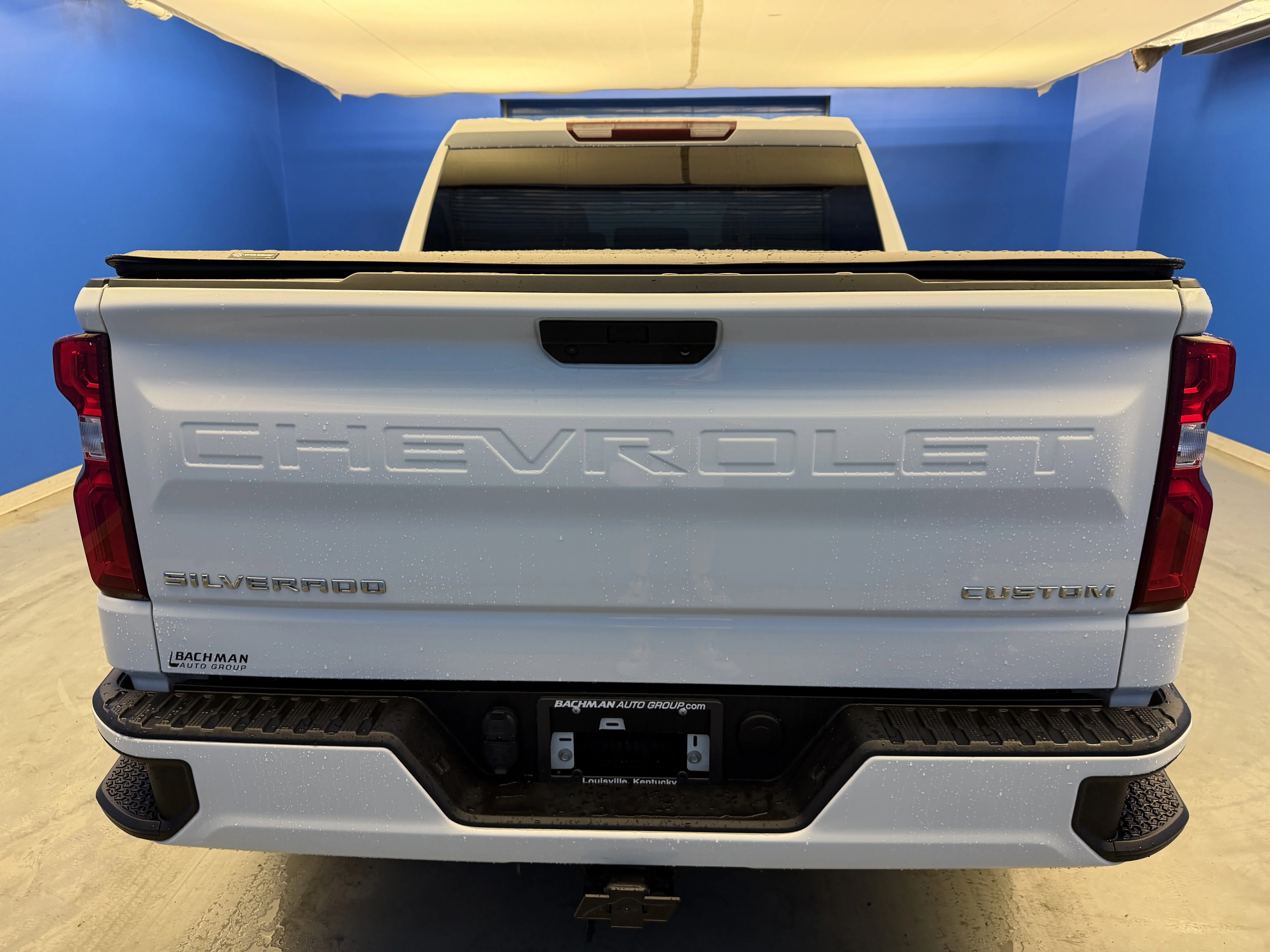 Used 2022 Summit White Chevrolet Custom image 6