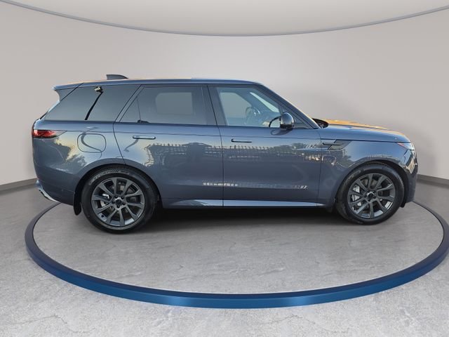New 2026 Varesine Blue Land Rover Dynamic SE image 4