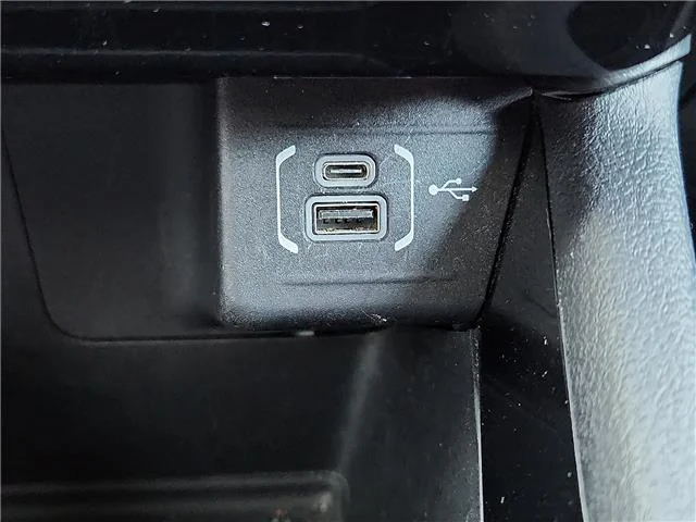 Used 2025 Red Jeep Limited 4x4 image 19