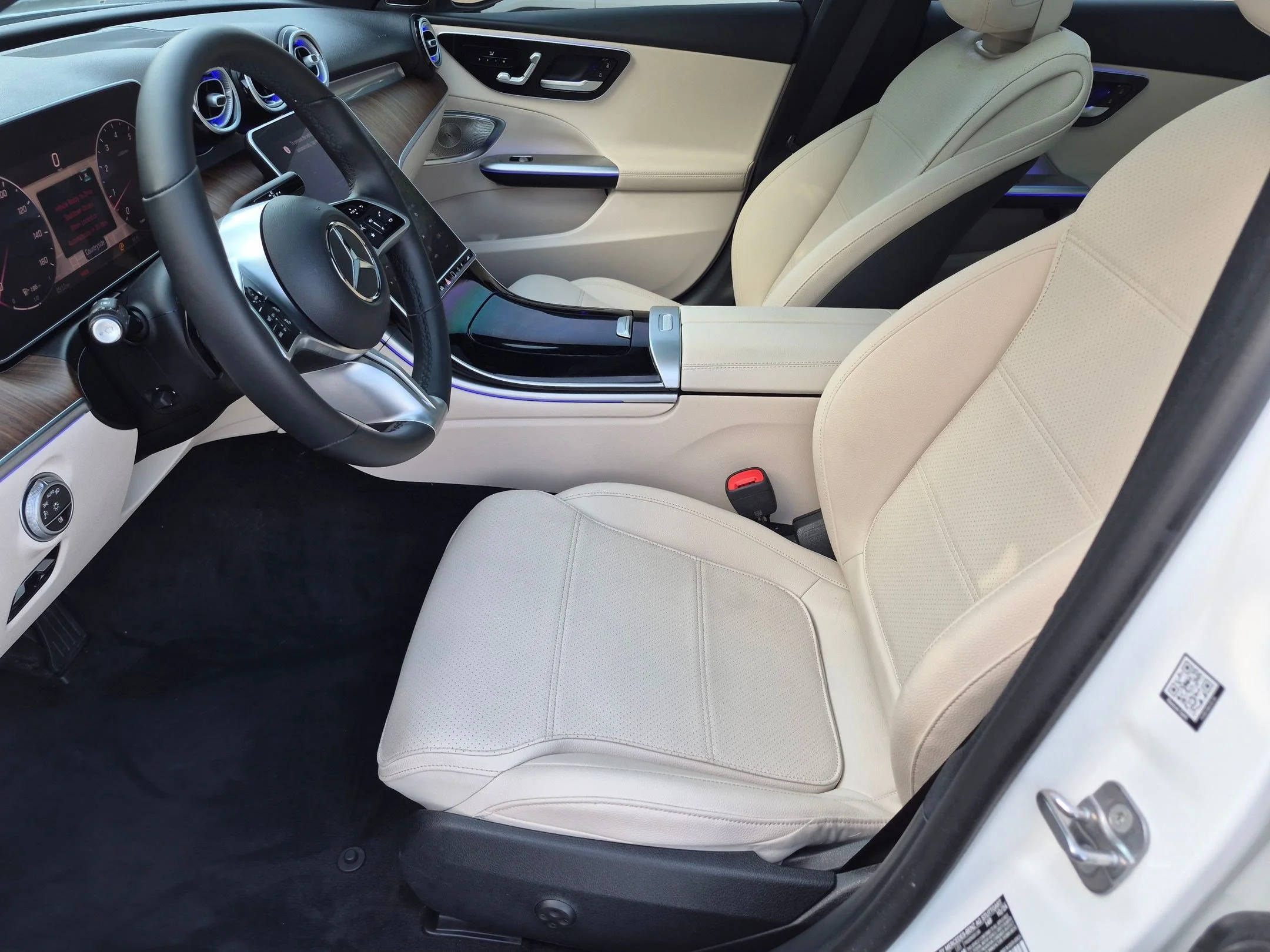 Used 2025 White Mercedes-Benz C 300 image 10