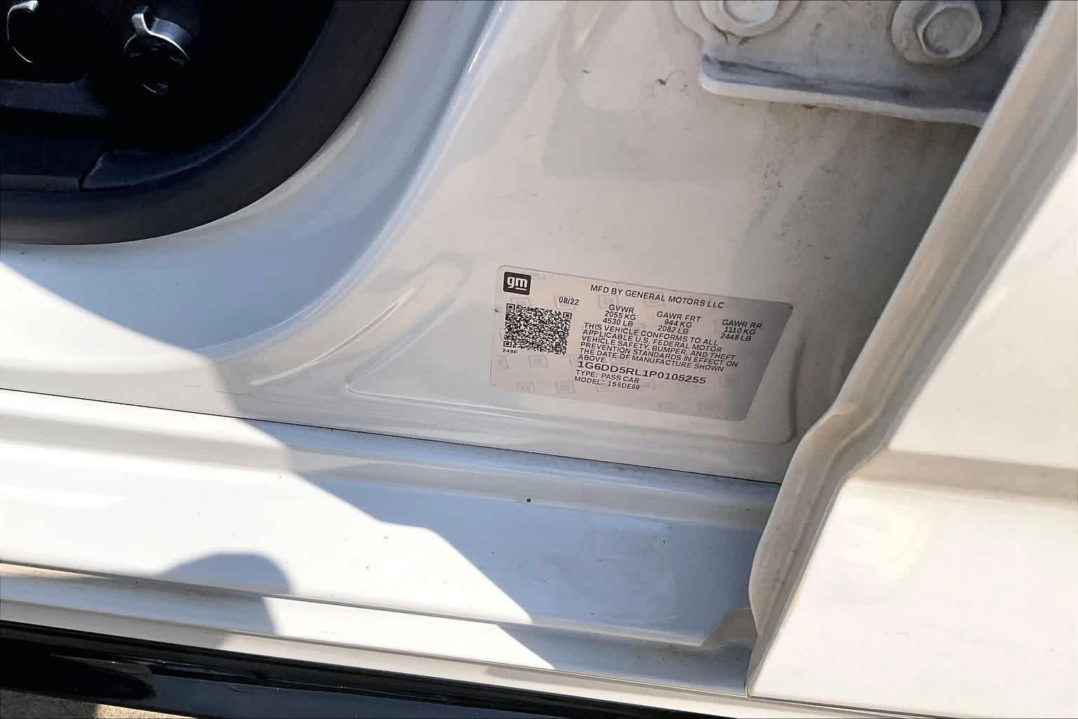Used 2023 Rift Metallic Cadillac  image 34