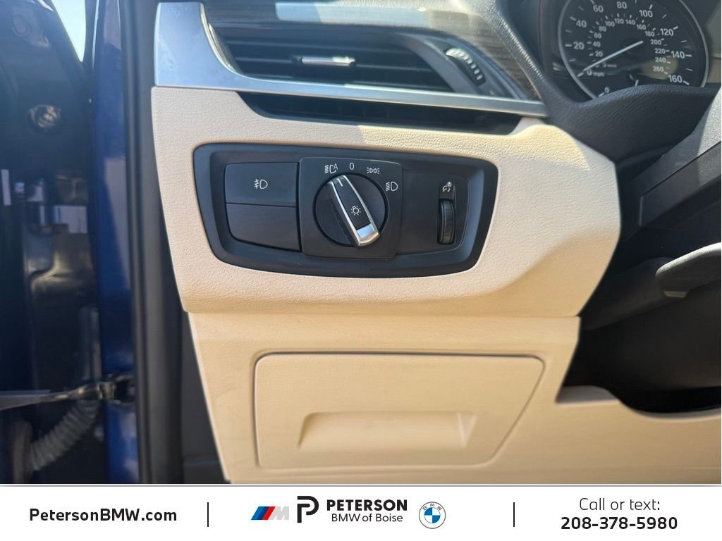 Used 2018 Blue BMW xDrive28i image 31