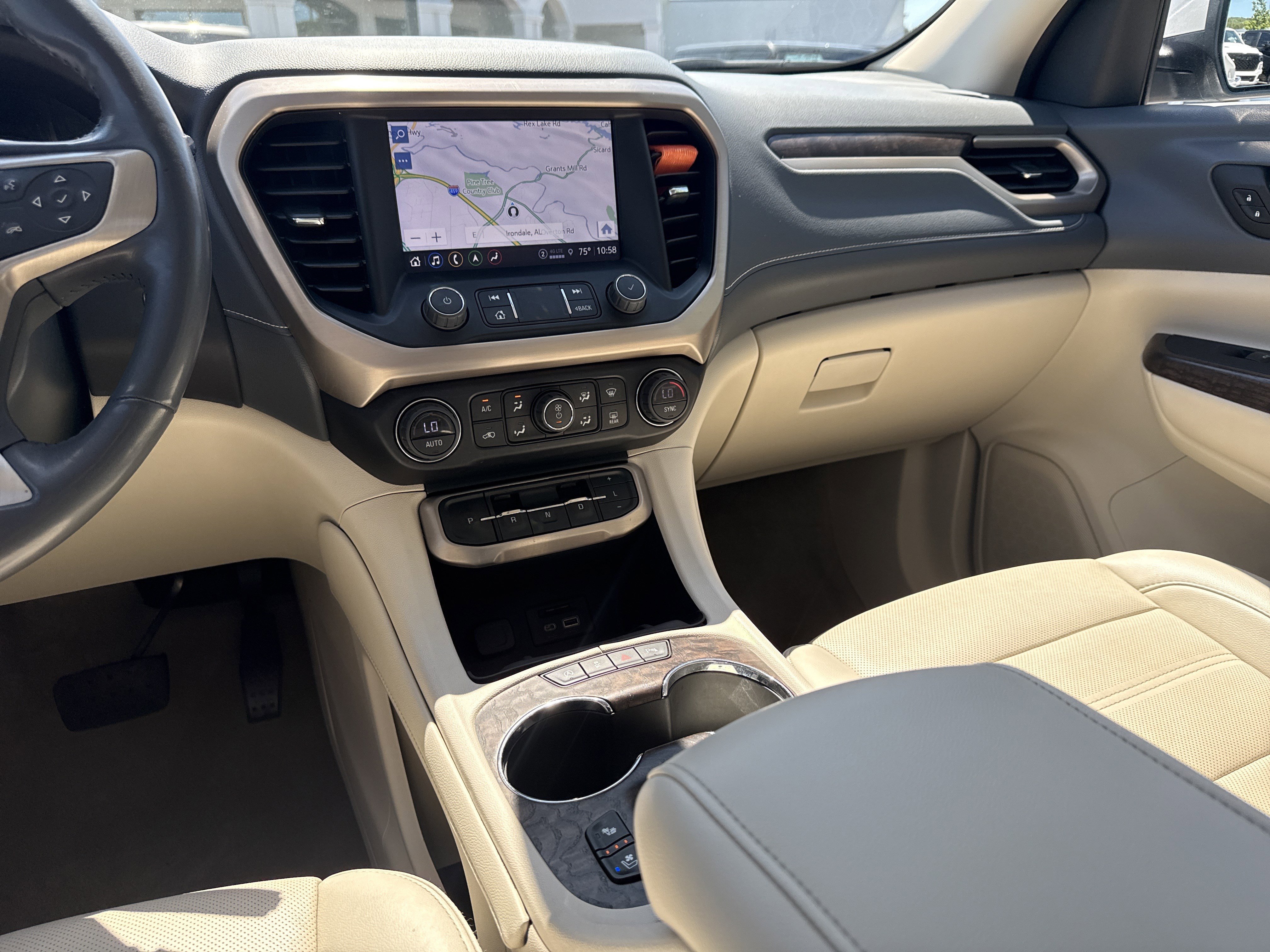Used 2022 White Frost Tricoat GMC Denali image 31