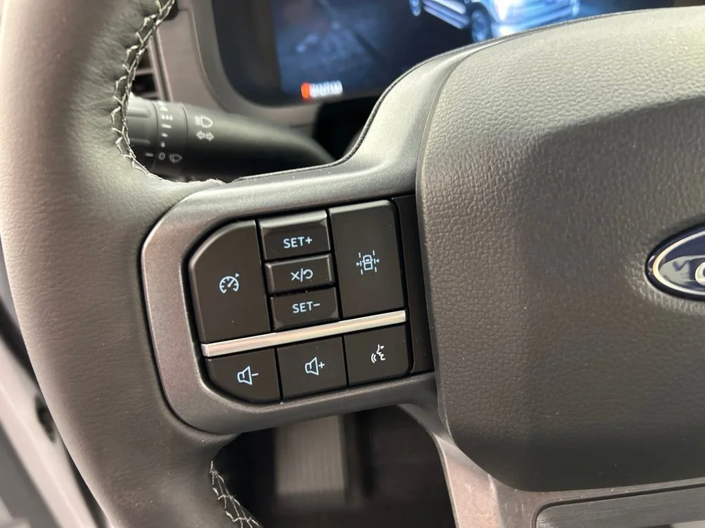 New 2026 Oxford White Ford XLT image 13