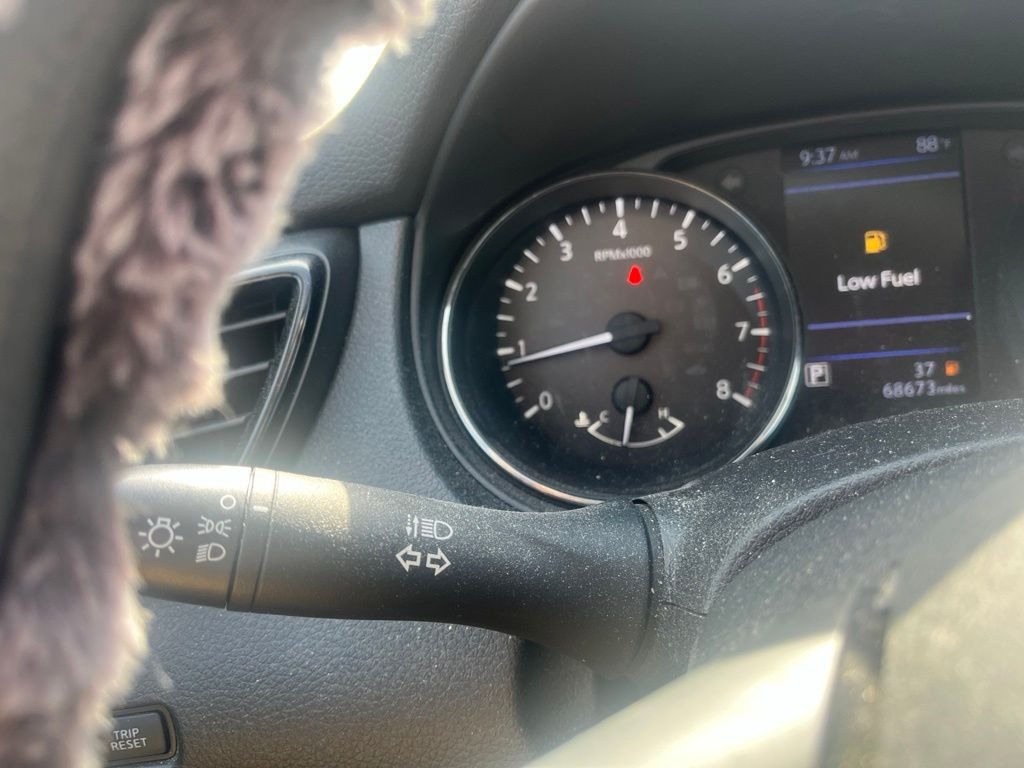 Used 2019 Gray Nissan S image 14