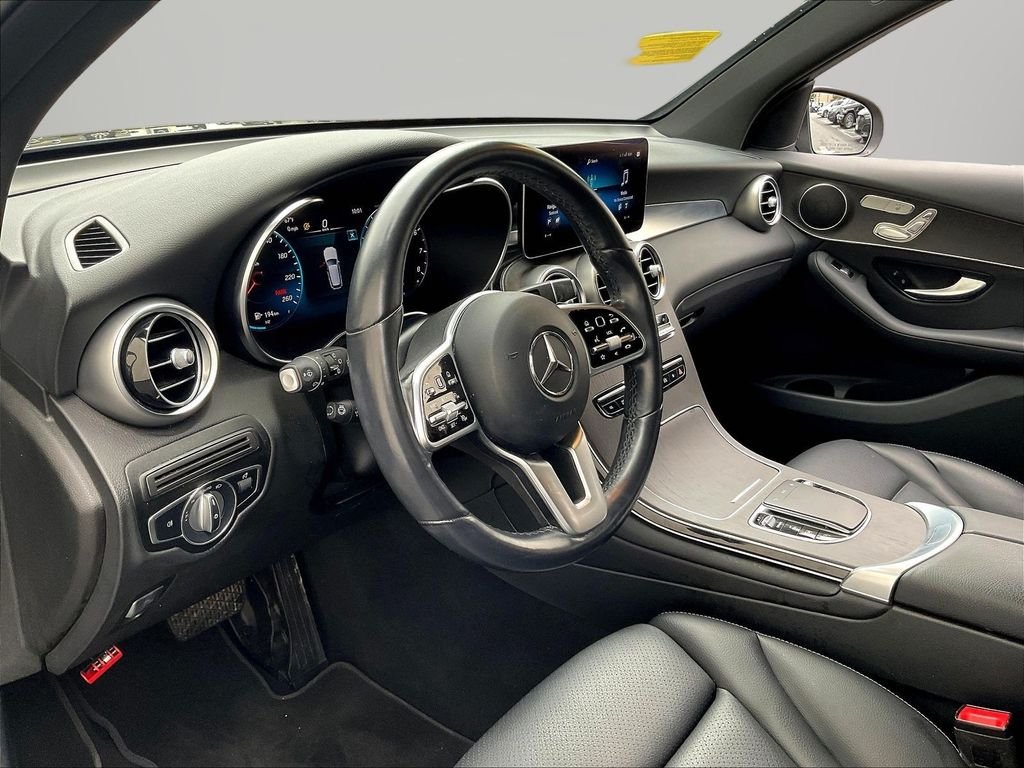 Used 2022 Black Mercedes-Benz GLC 300 image 17