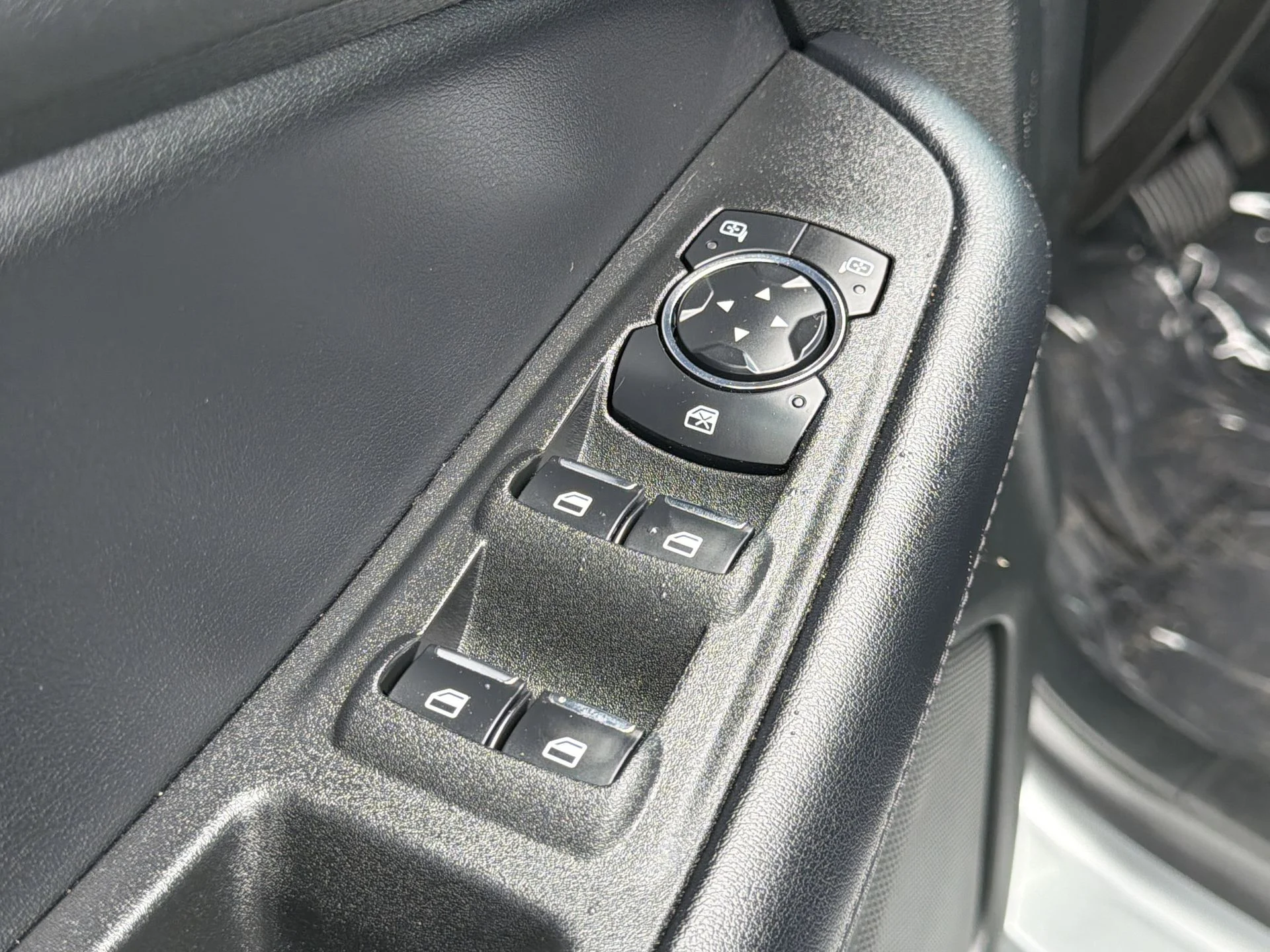 Certified Used 2023 Silver Metallic Ford SE image 18