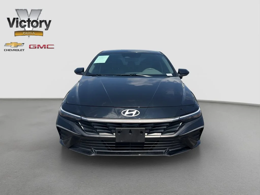 Used 2024 Hyundai Elantra SE with VIN KMHLL4DG0RU742774 for sale in Kansas City