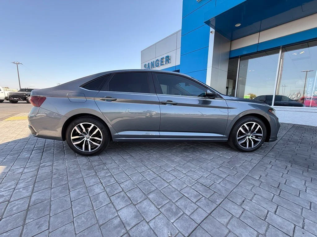 Used 2025 Gray Volkswagen 1.5T SE image 14