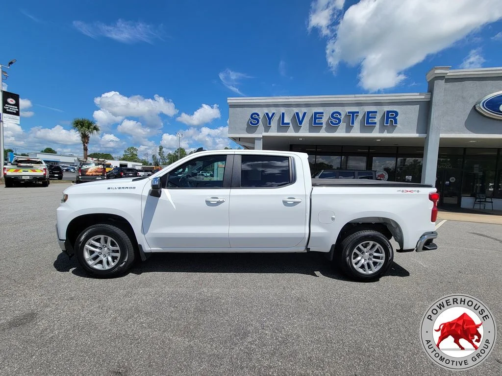 Used 2021 White Chevrolet LT image 2