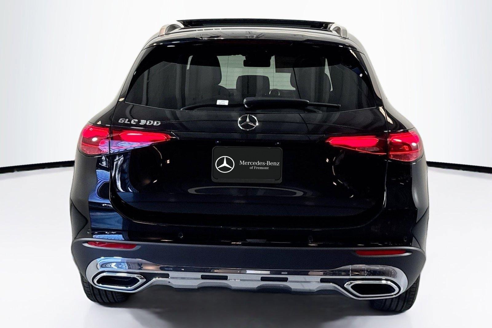 New 2026 Black Mercedes-Benz GLC 300 image 6