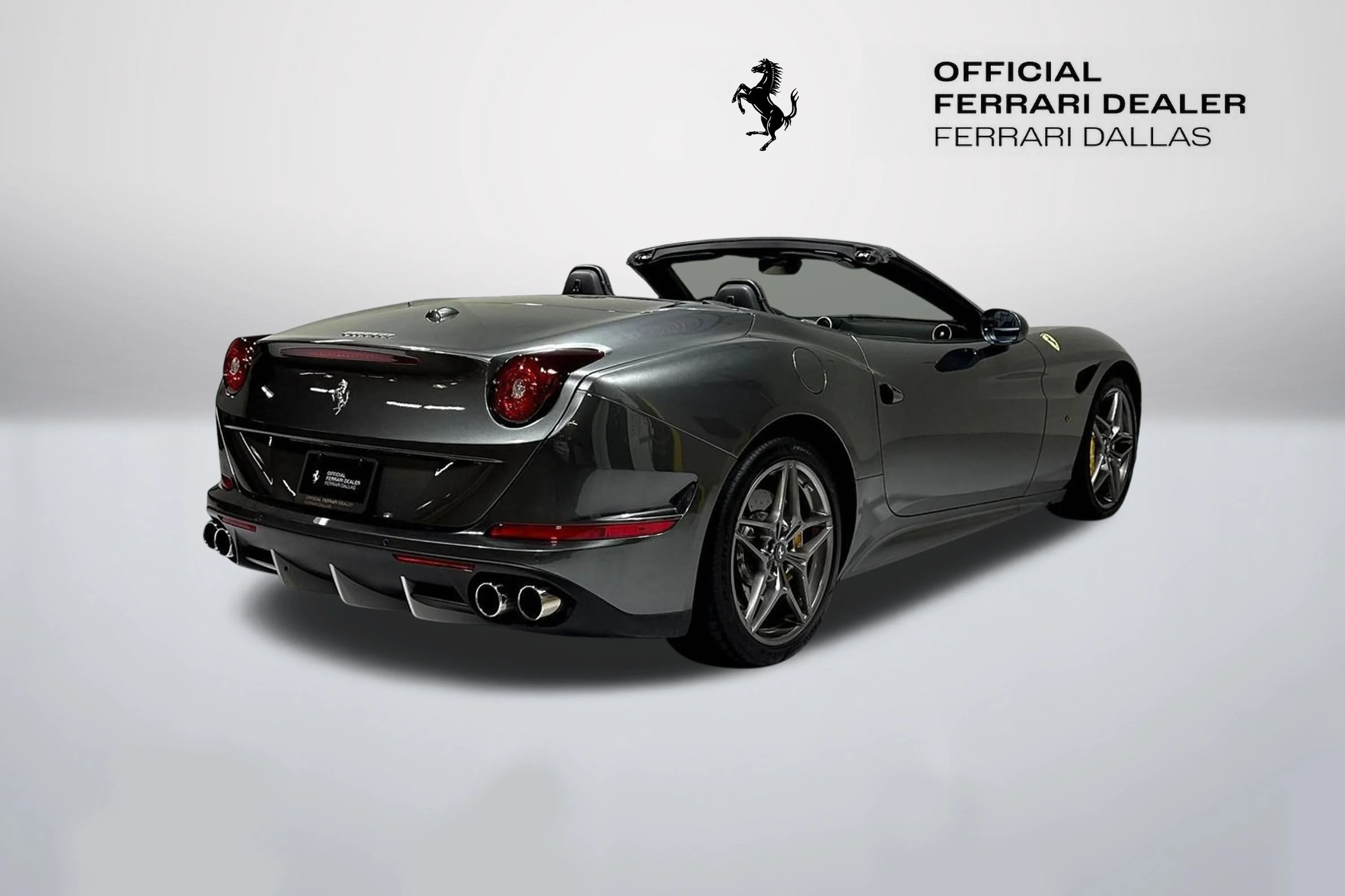 Used 2015 Grigio Silverstone Ferrari T image 7