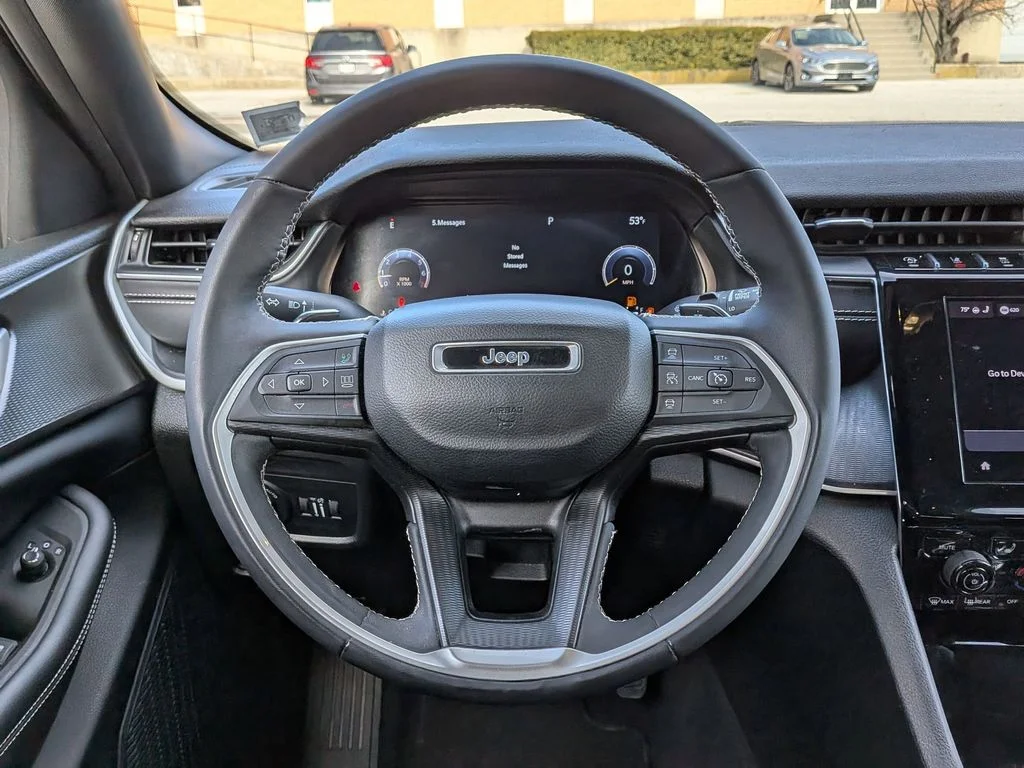 Used 2023 Red Jeep Altitude X image 14