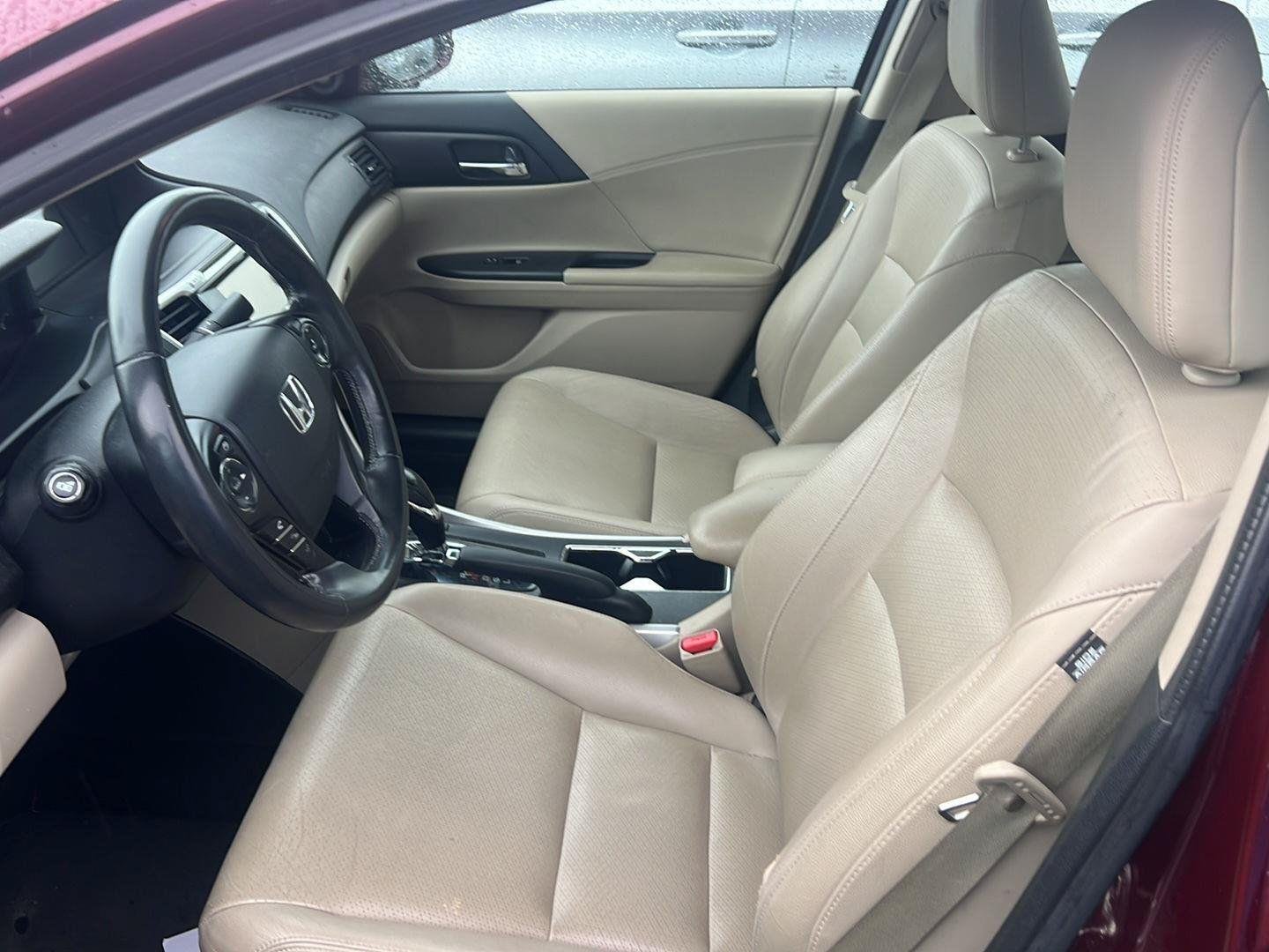 Used 2013 RED Honda EXL image 8