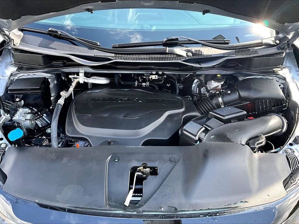 Used 2026 Silver Honda EX-L image 30