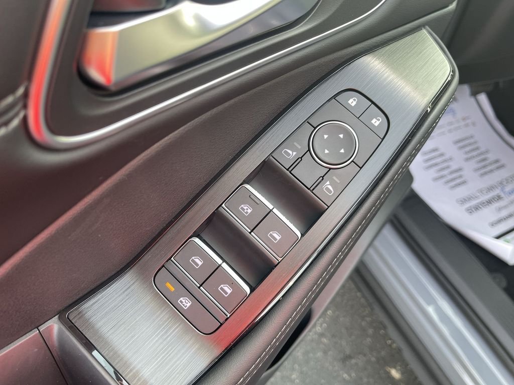 New 2026 Boulder Gray Pearl / Super Black Two-tone Nissan Platinum image 13