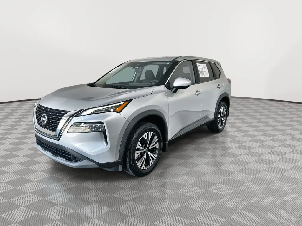 Certified Used 2023 Silver Nissan SV image 4