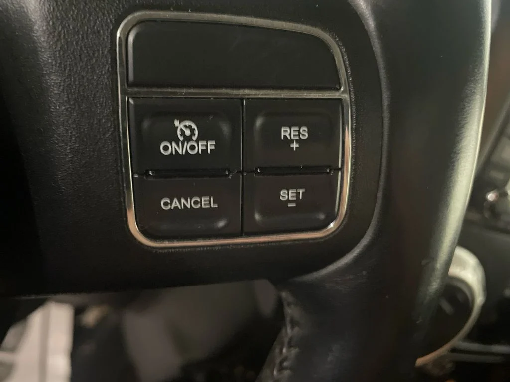Used 2012  Jeep Rubicon image 16