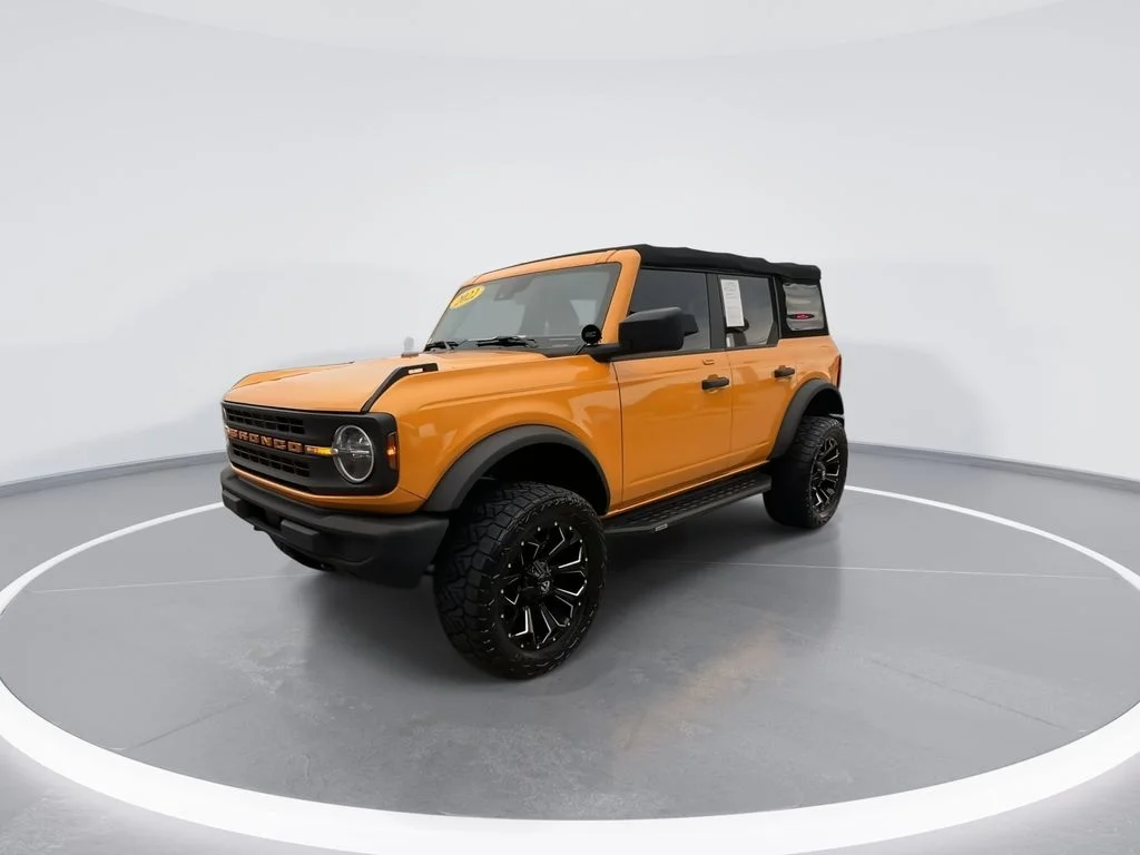 Used 2022 Orange Ford Base image 4